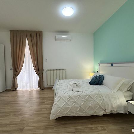 Emerella Luxury Suites-Siderno Lungomare Exteriör bild