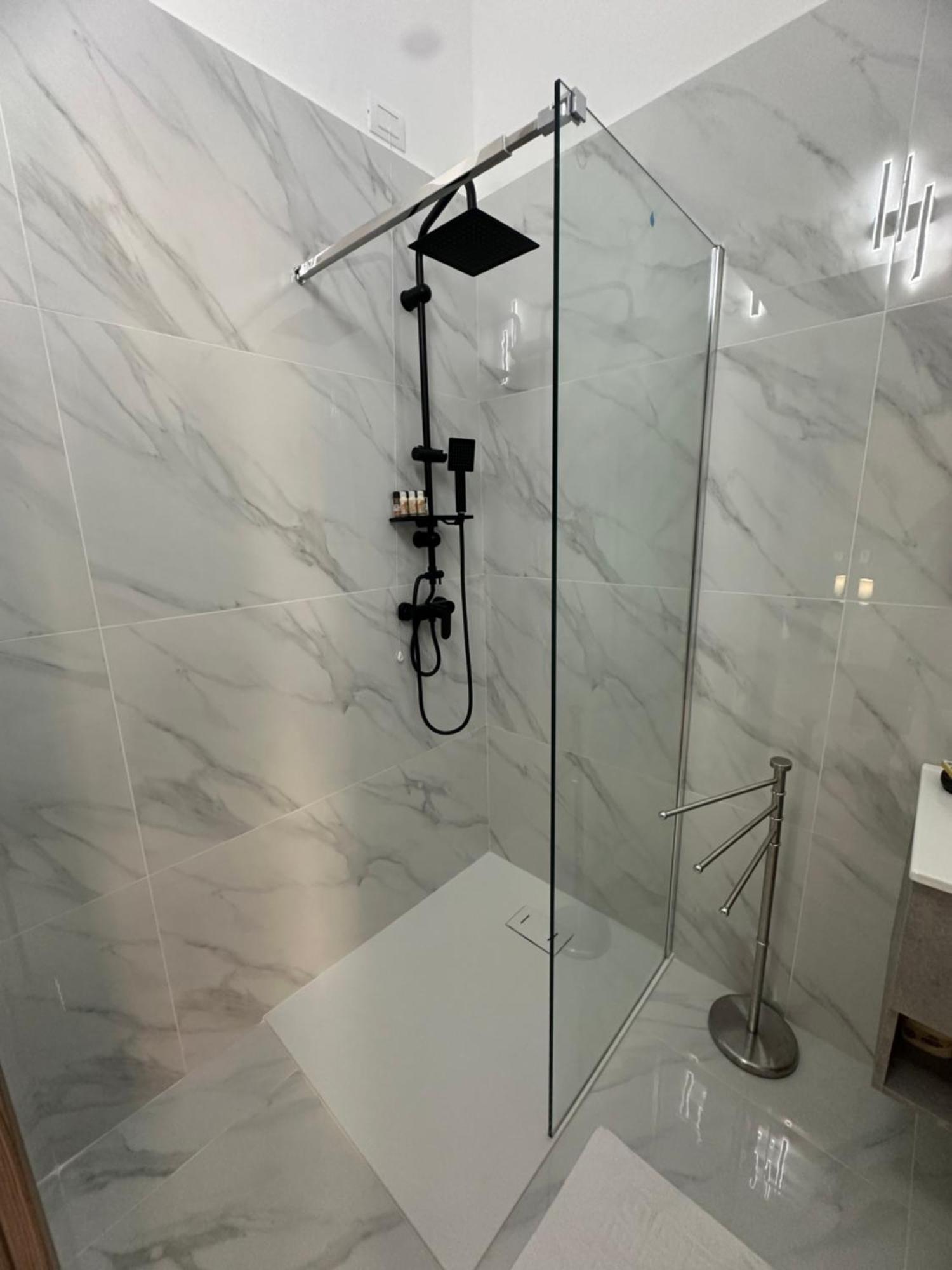 Emerella Luxury Suites-Siderno Lungomare Exteriör bild