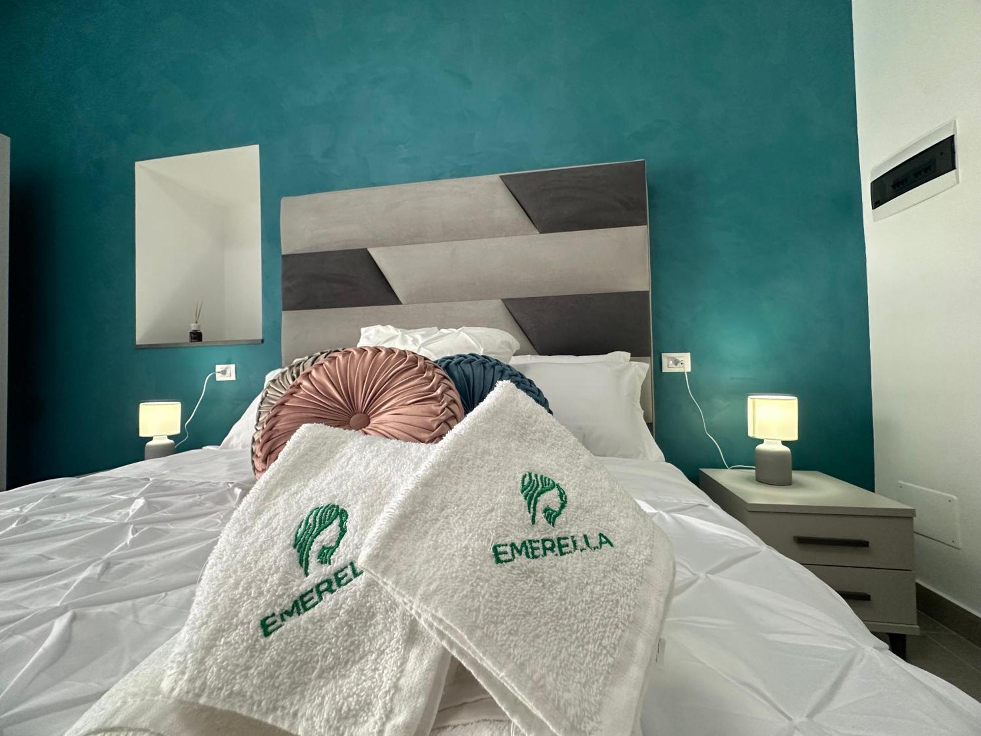 Emerella Luxury Suites-Siderno Lungomare Exteriör bild