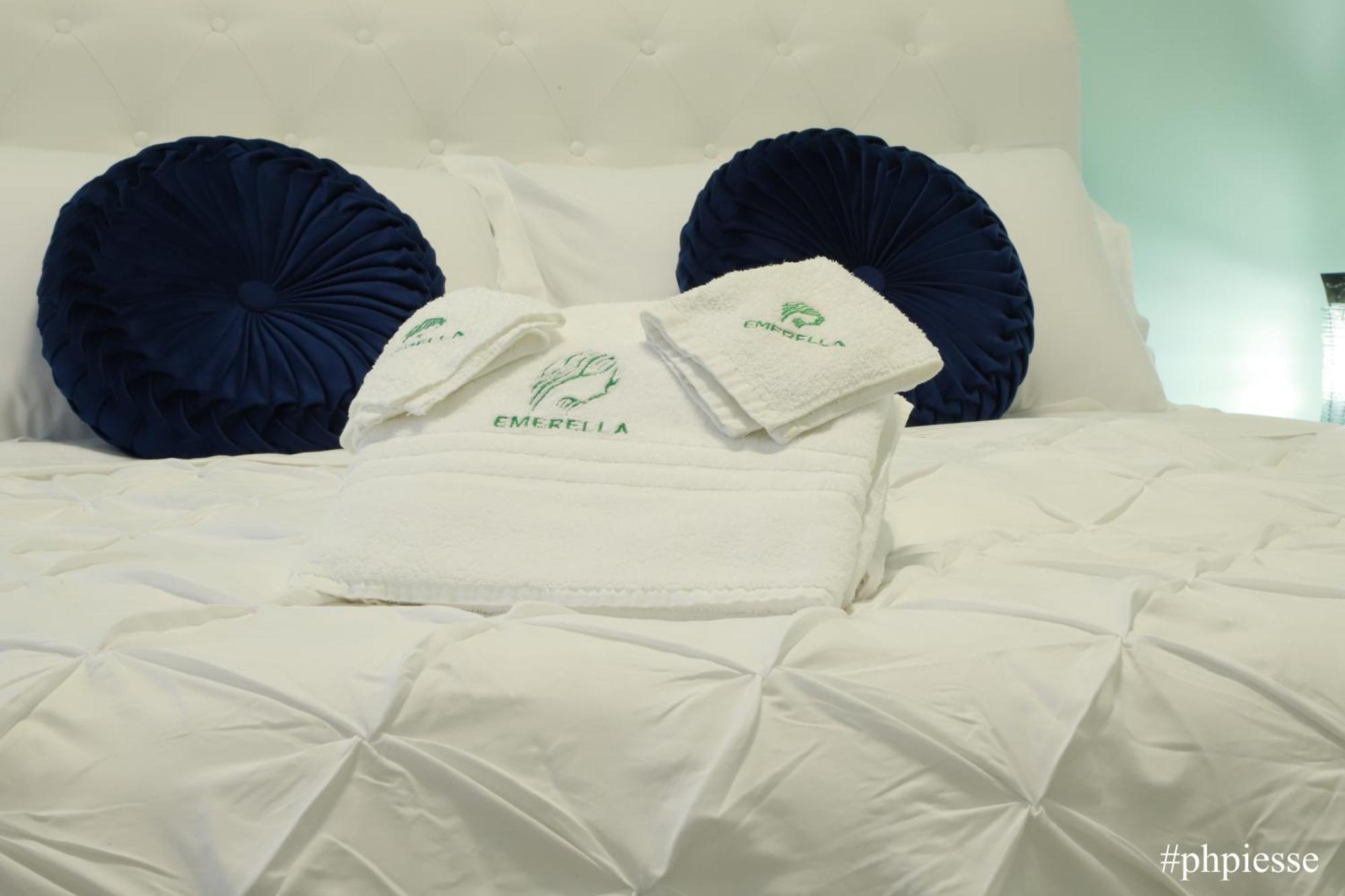 Emerella Luxury Suites-Siderno Lungomare Exteriör bild
