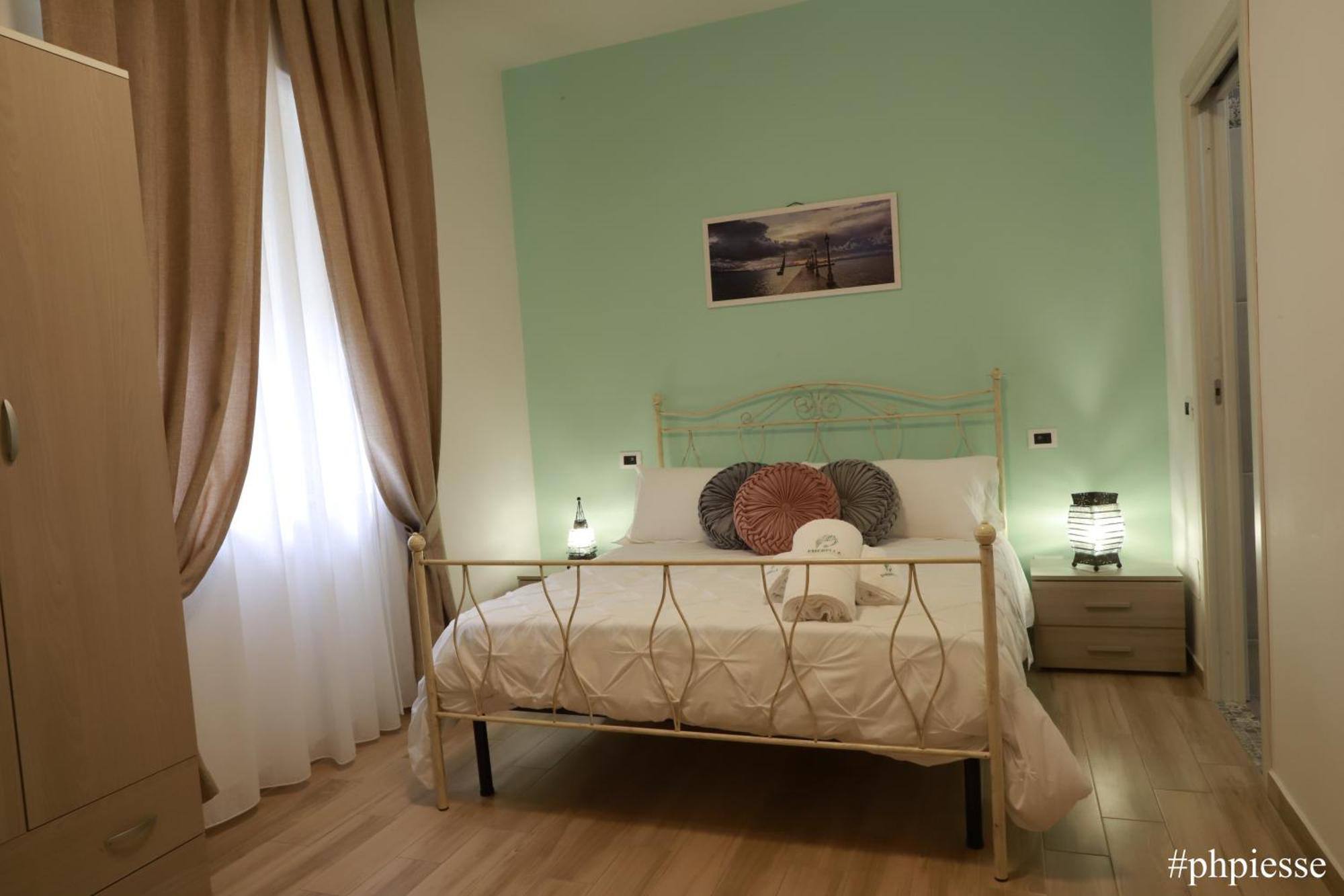 Emerella Luxury Suites-Siderno Lungomare Exteriör bild
