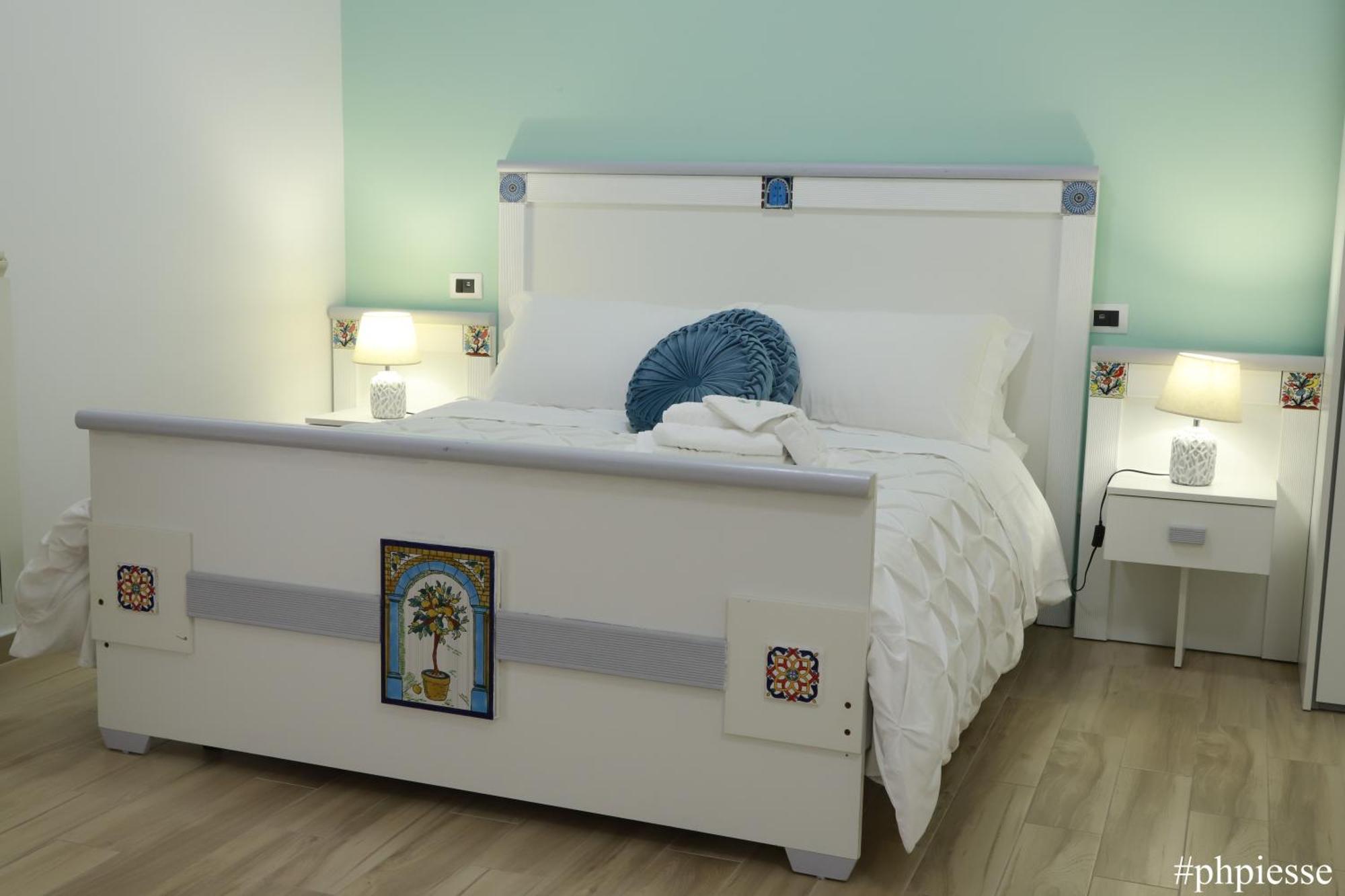 Emerella Luxury Suites-Siderno Lungomare Exteriör bild