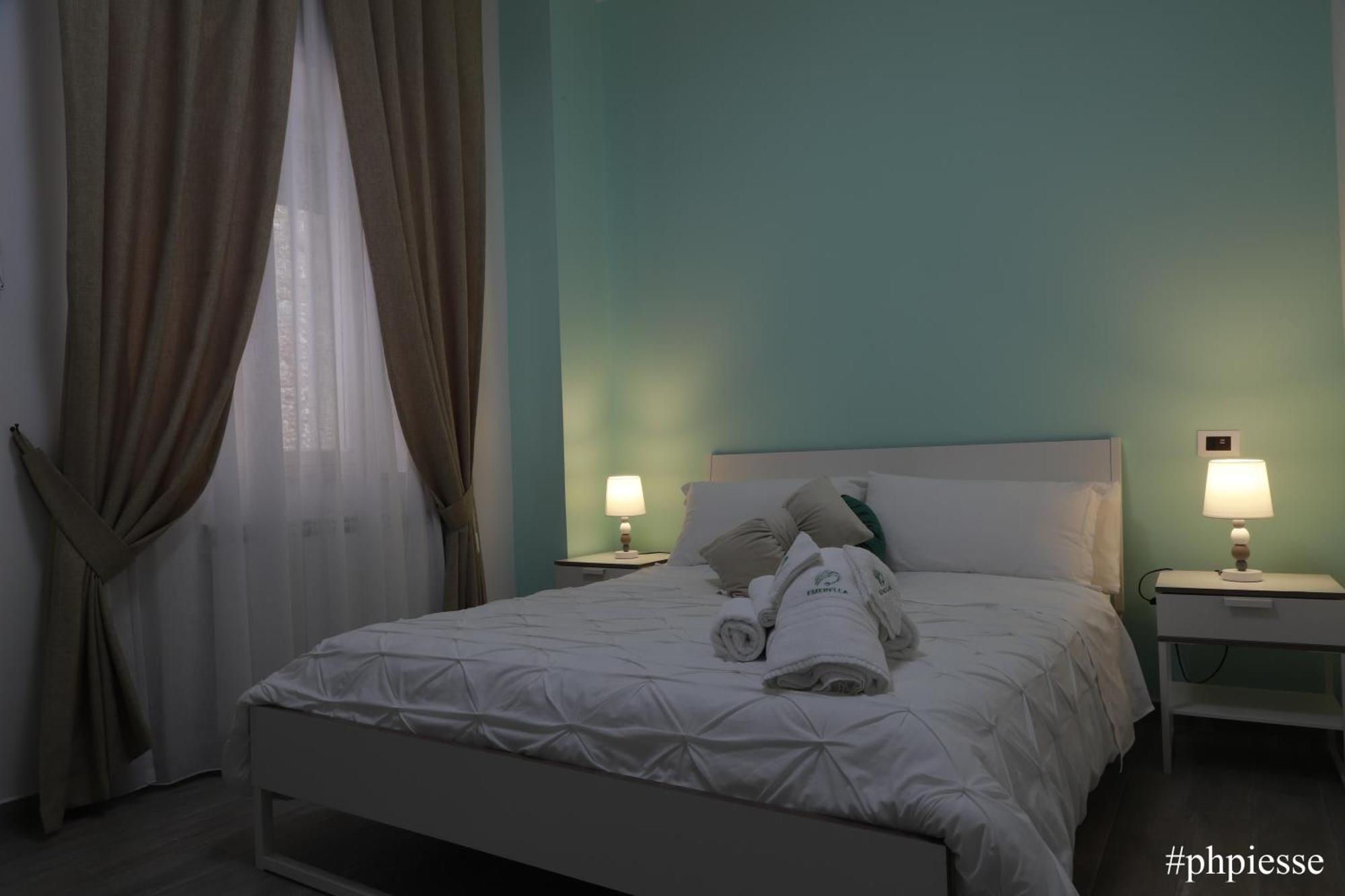 Emerella Luxury Suites-Siderno Lungomare Exteriör bild
