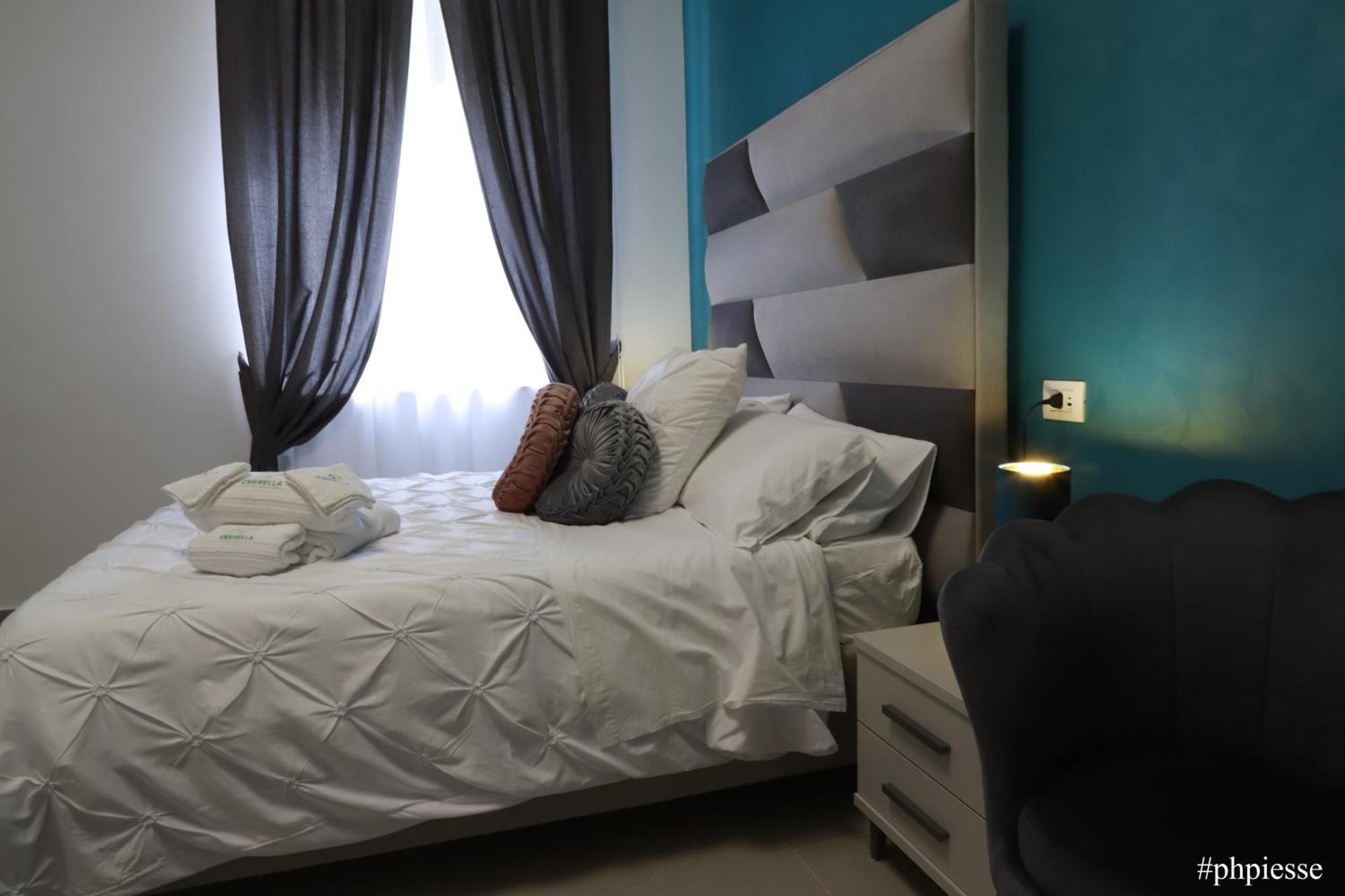 Emerella Luxury Suites-Siderno Lungomare Exteriör bild
