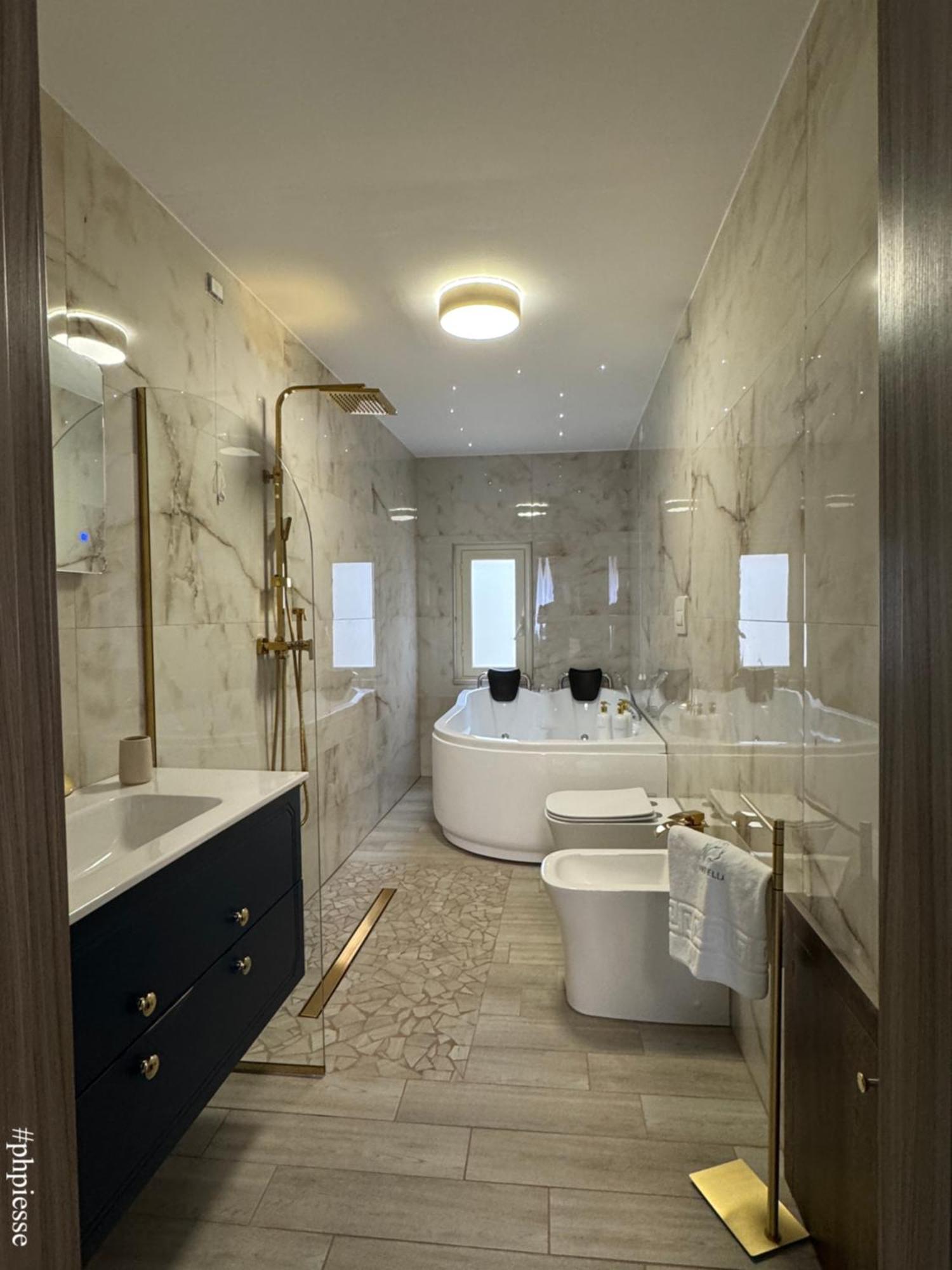 Emerella Luxury Suites-Siderno Lungomare Exteriör bild