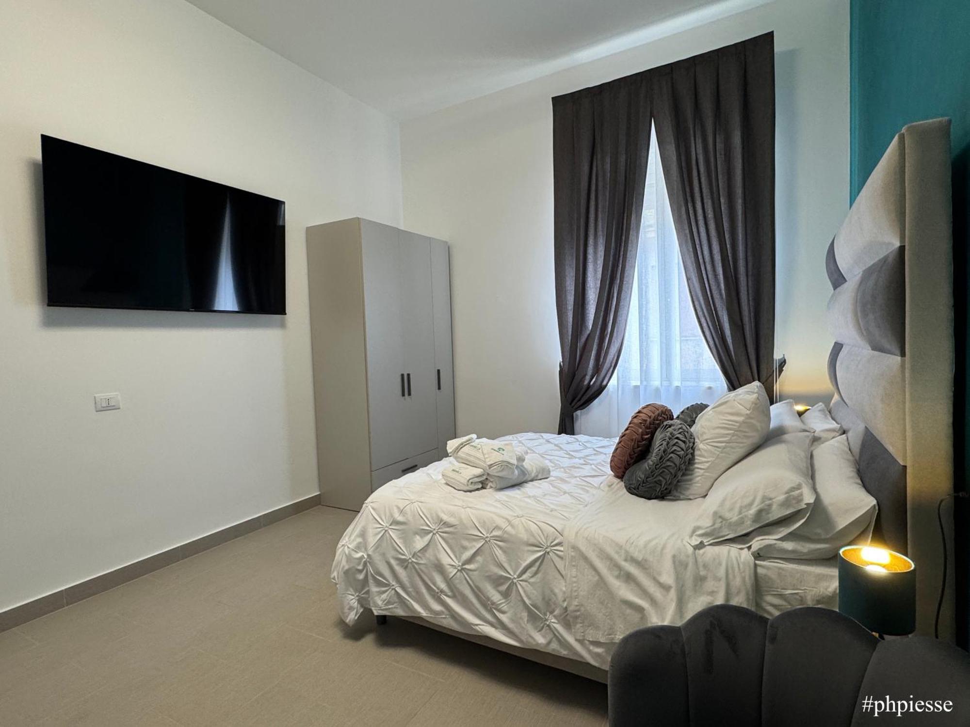 Emerella Luxury Suites-Siderno Lungomare Exteriör bild