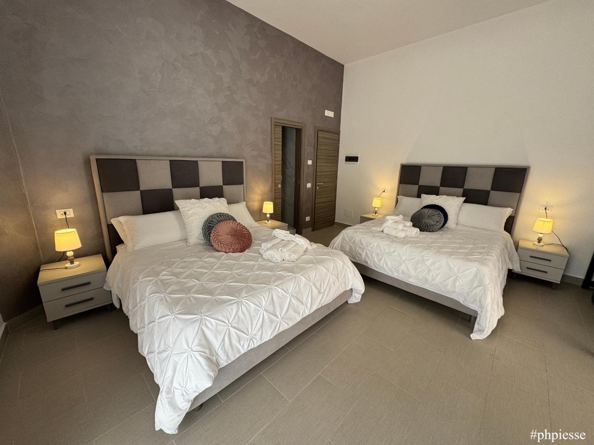 Emerella Luxury Suites-Siderno Lungomare Exteriör bild