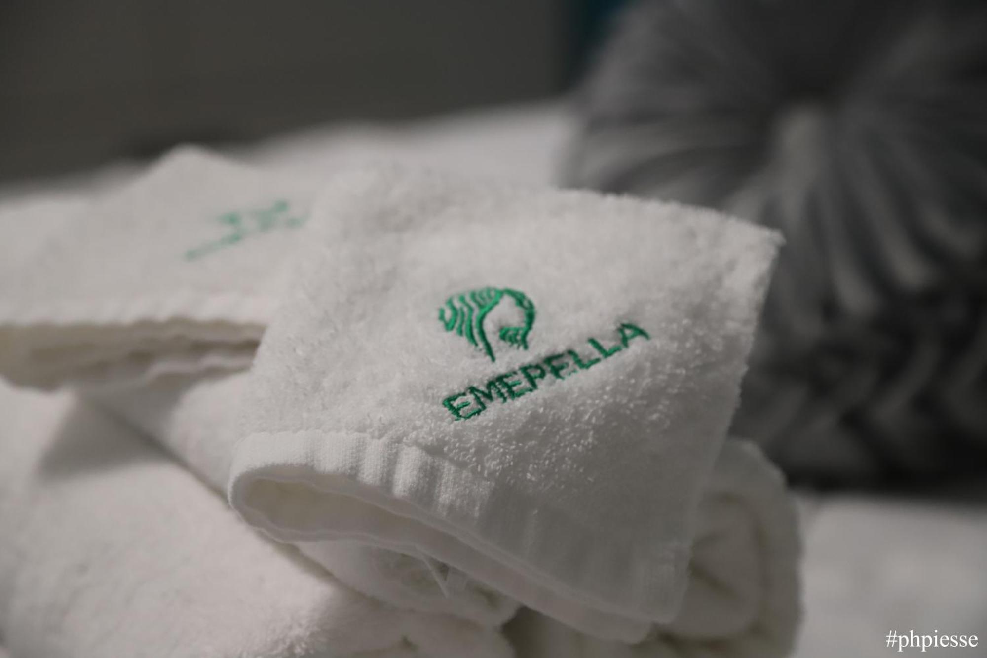 Emerella Luxury Suites-Siderno Lungomare Exteriör bild